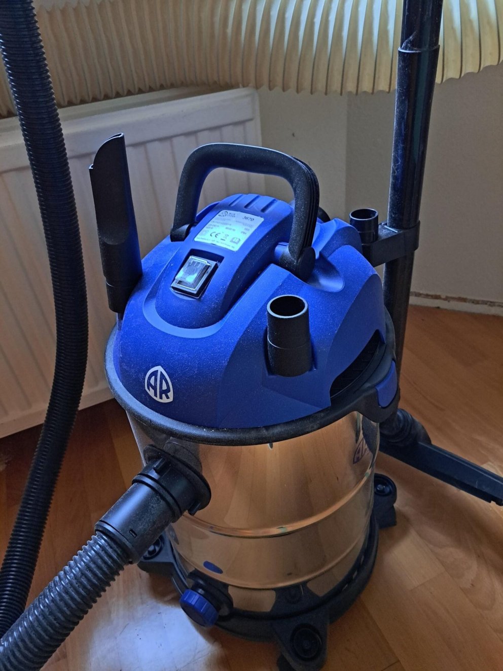 Umrædd iðnaðarryksuga