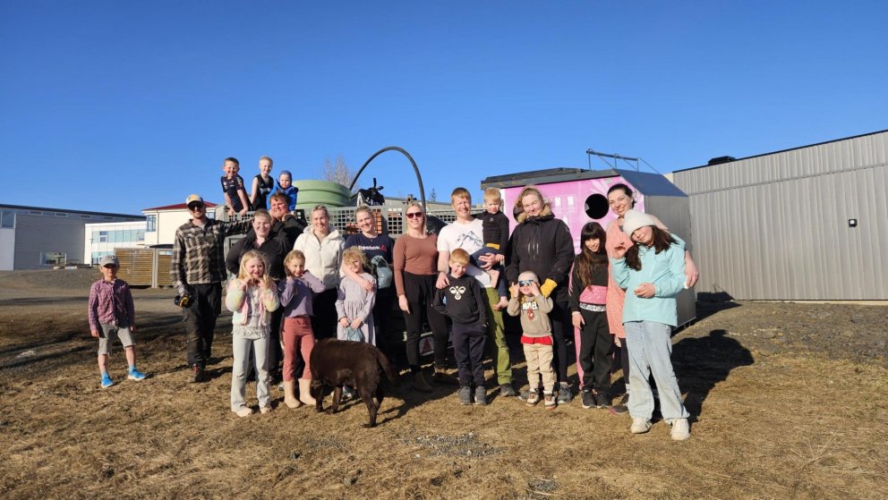 Íbúar í Brautarholti sem tóku þátt í tiltektardegi