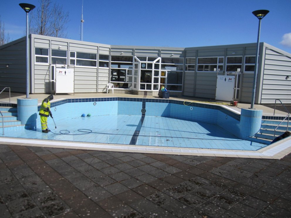 Neslaug í viðgerð