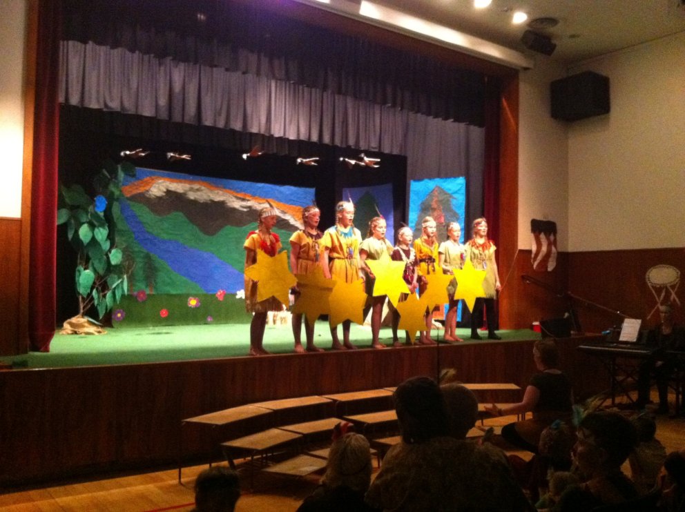 Dæturnar sjö og saga þeirra -  er ein af þjóðsögum 