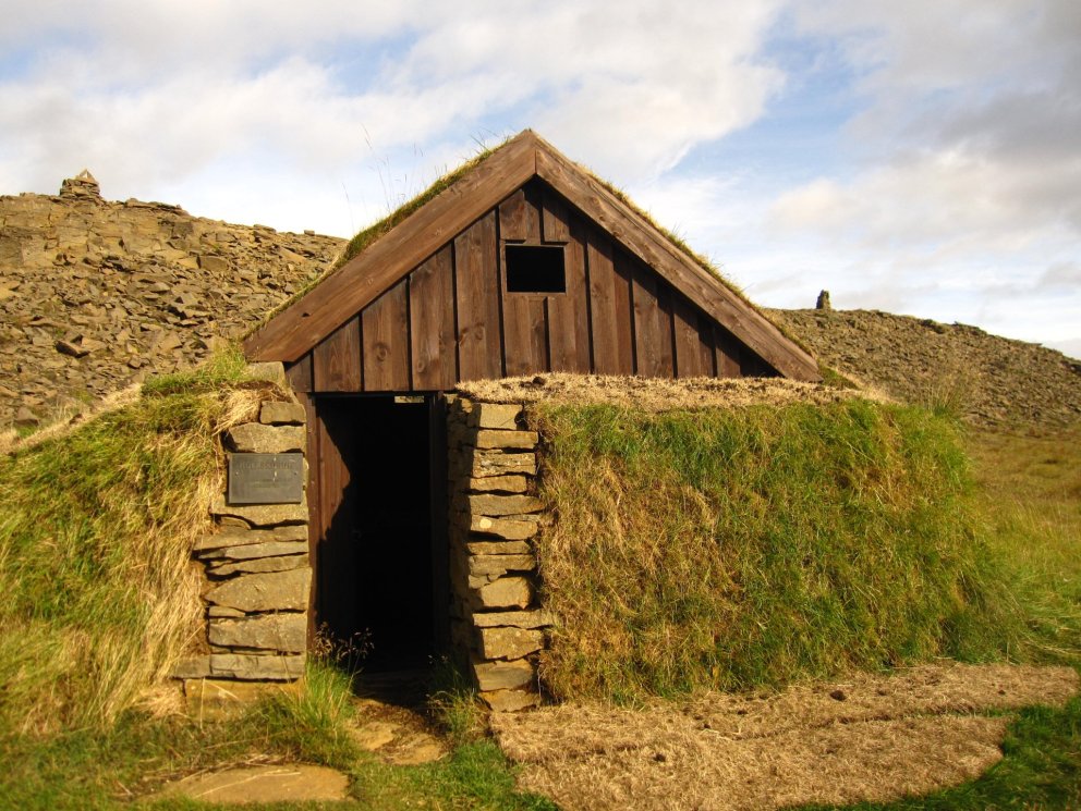 Gamli leitarmannakofinn í Hólaskógi