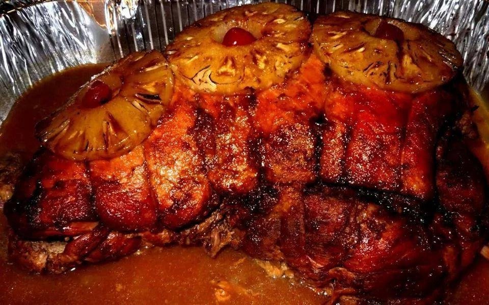 Jólasvínið með ananas og kirsuberjum