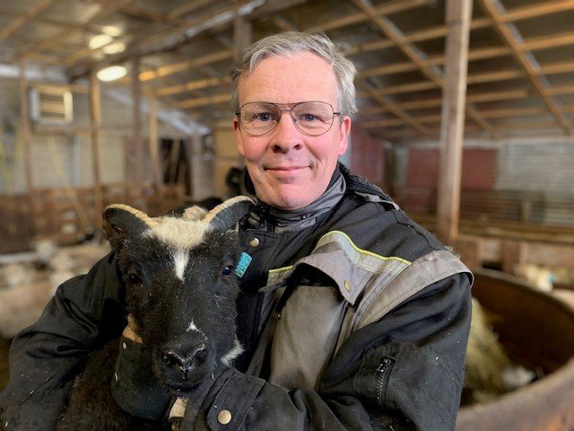 Presturinn í fjárhúsunum