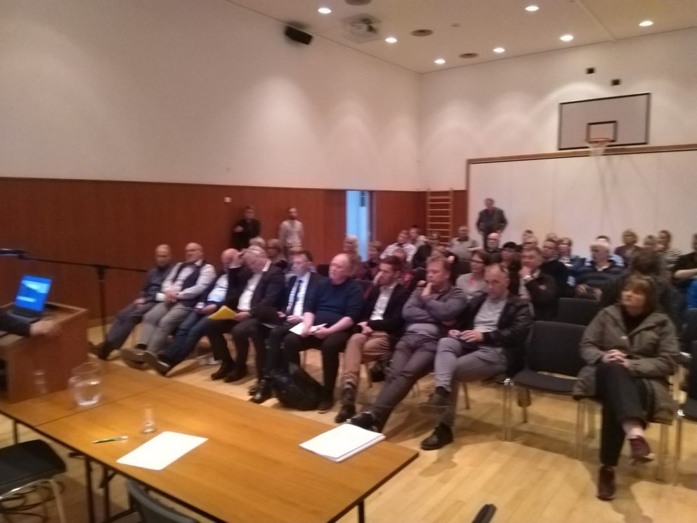 Vel sóttur fundur um Vegamál