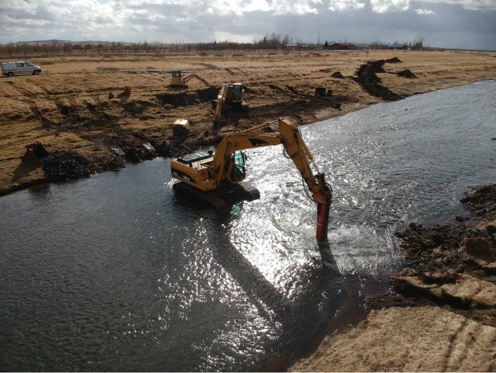 Stundum þarf gröfu í verkið