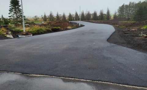 Malbikunarframkvæmdir hér og þar