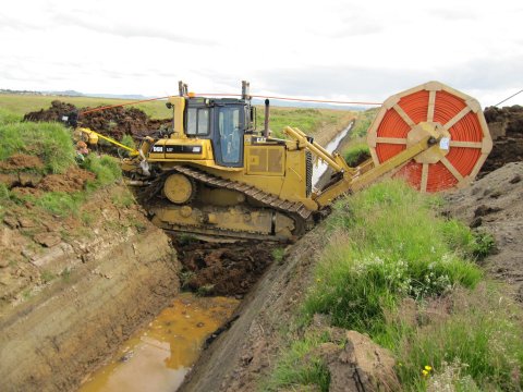 Unnið við lagningu ljósleiðarans 2011