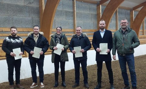 Frá undirritun samningsins