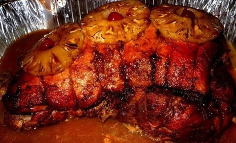 Jólasvínið með ananas og kirsuberjum